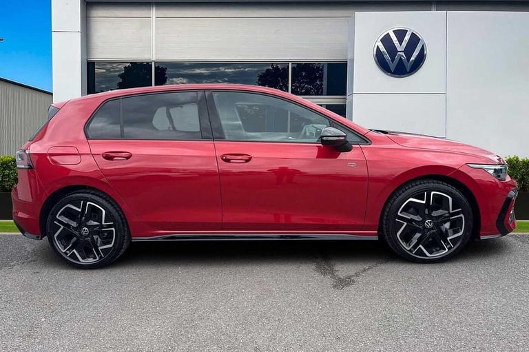 2024 Volkswagen Golf 1.5TSI 150PS Hatch Ã¢Â­ÂBlack Pack, Sunroof, DCC, Keyless, Winter Pack, To ...