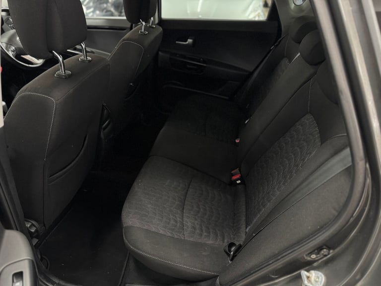 2011 Kia Ceed 1.6 CRDi 3 5dr Auto HATCHBACK Diesel Automatic