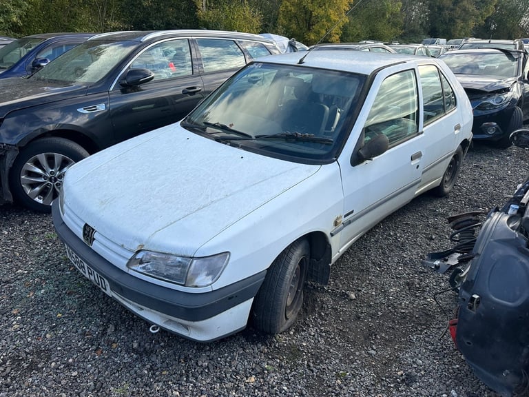 image for 2003 PEUGEOT 306 BREAKING SPARES PARTS