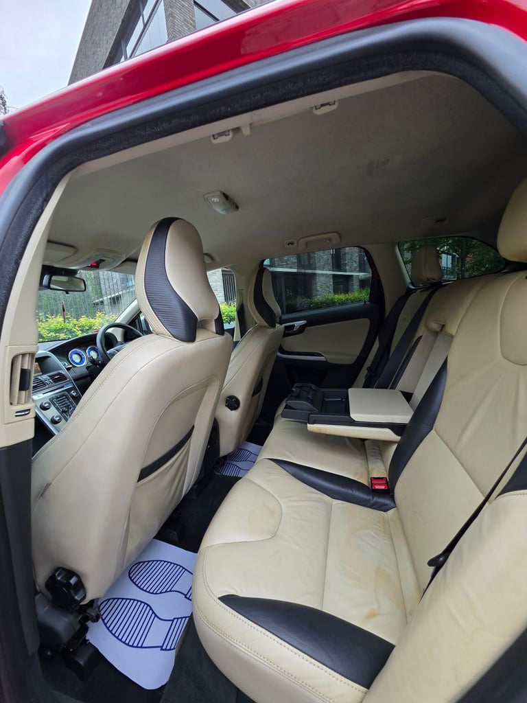 Volvo, XC60, Estate, 2011, Manual, 1984 (cc), 5 doors