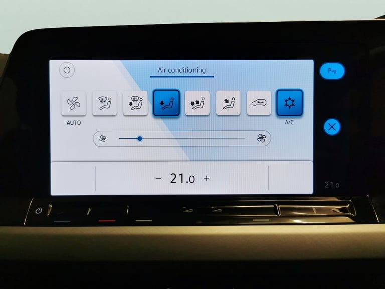 2023 Volkswagen Golf 1.5 TSI Life Hatchback 5dr Petrol Manual Euro 6 (s/s) (130 ps) - KEYLESS ST ...