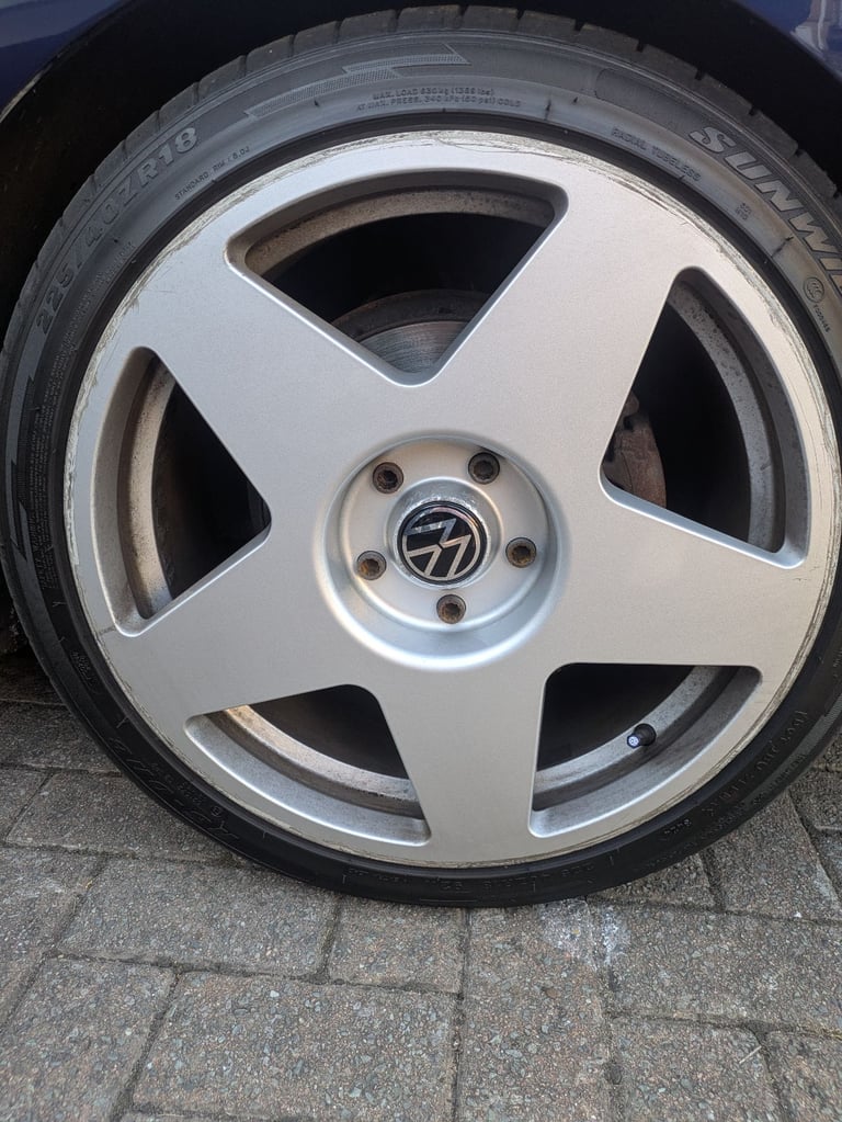 Bola alloys and tyres