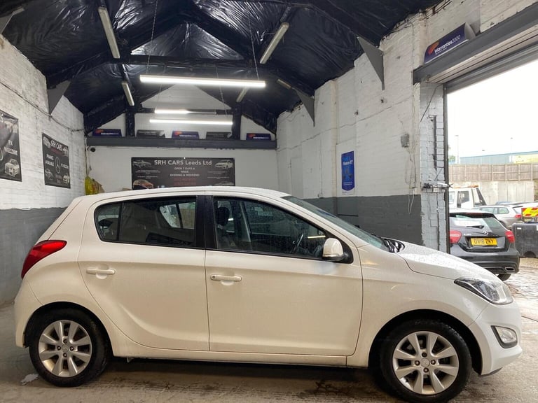 HYUNDAI I20 1.4 Active Auto Euro 5 5dr 2014