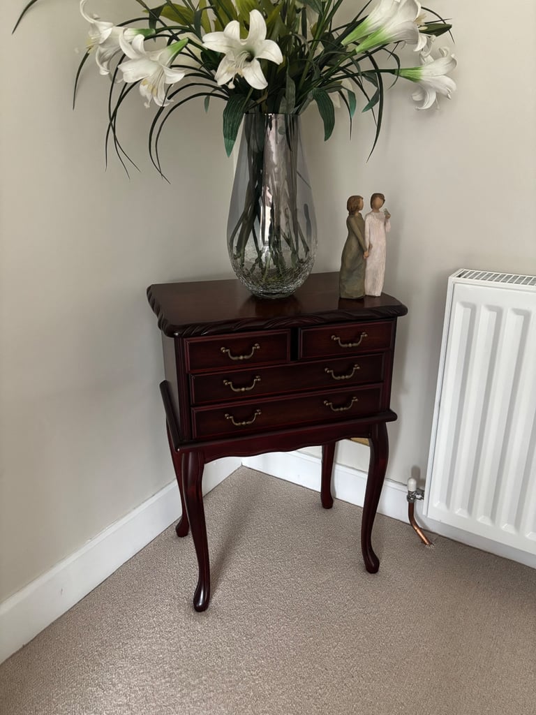 Stag Minstrel Dining Room Furniture