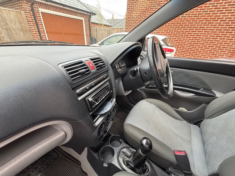 Kia Picanto with brand new mot - Image 3