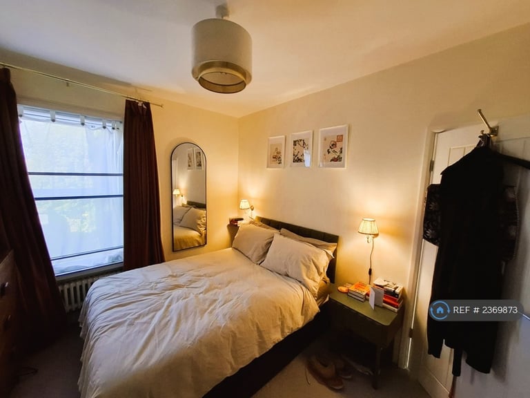 1 bedroom flat in Norman Road, London, E11 (1 bed) (#2369873)