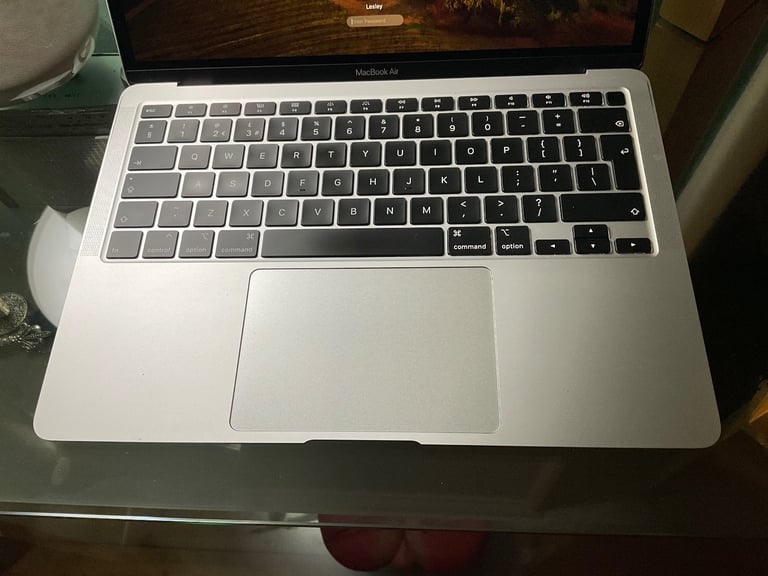 MacBook 💻 Air 256GB 8GB (2020) Battery Cycle 67. Silver. Immaculate Condition 