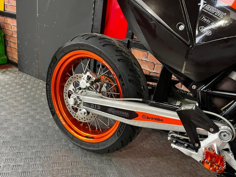 2012 KTM 690 SMC LOTS OF EXTRAS