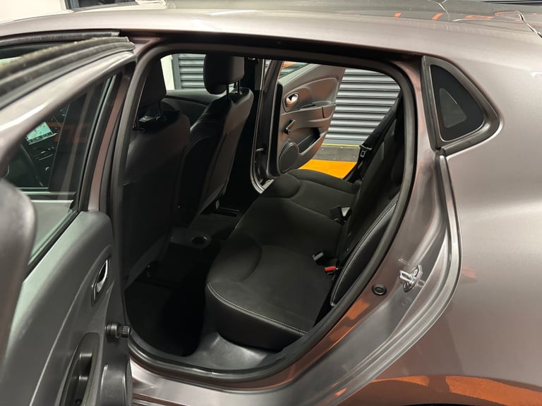 2015 Renault Clio 1.2 16V Dynamique Nav 5dr HATCHBACK Petrol Manual