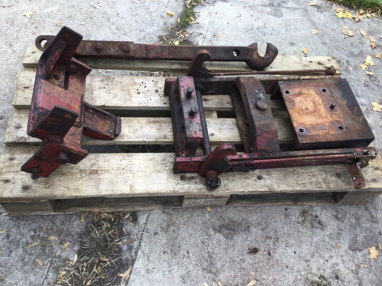 International  454. /. 574. Pick up hitch 