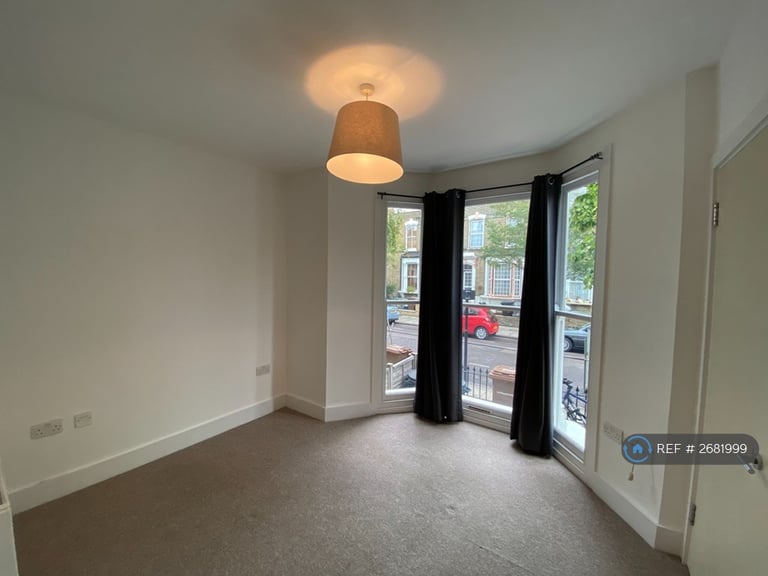 1 bedroom flat in Narford Road, London, E5 (1 bed) (#2681999)