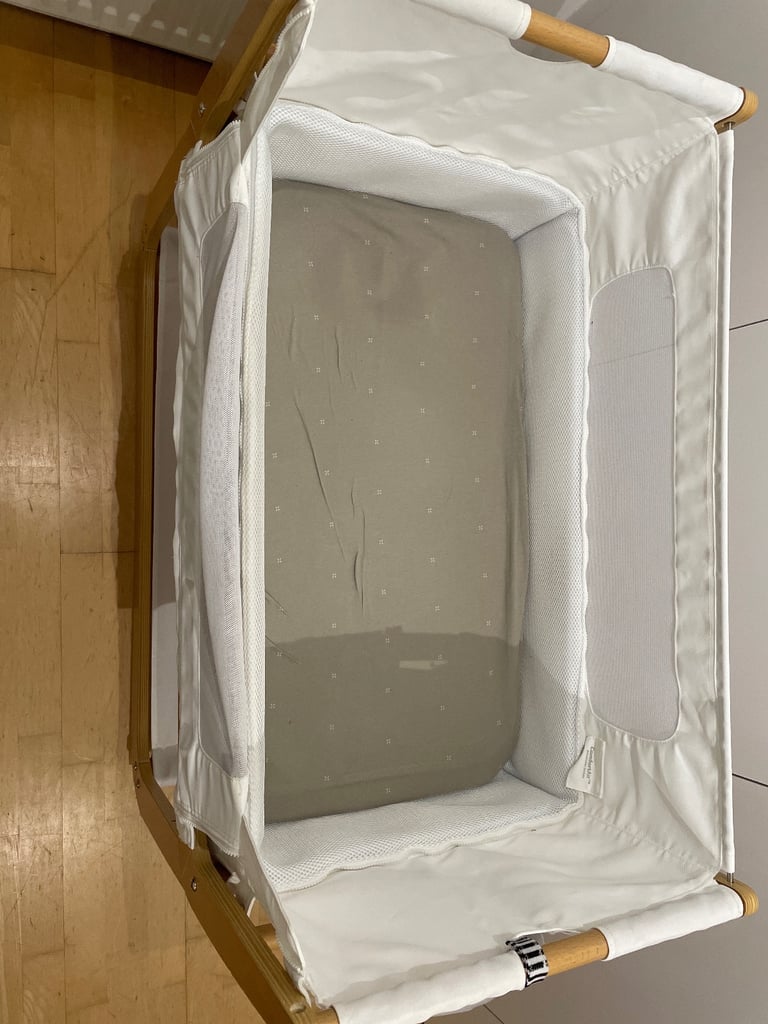 Baby cot - Snuzpod 4 + Snuzcloud