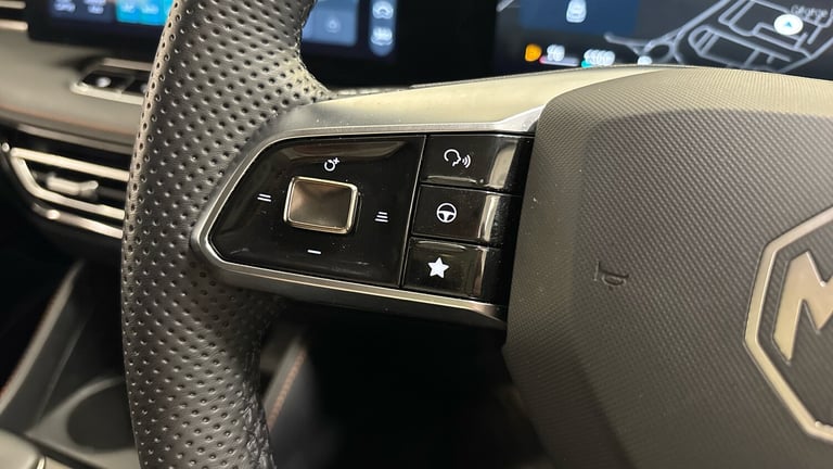 2024 MG MG HS 1.5 T-GDI Trophy 5dr DCT Petrol Hatchback Hatchback Petrol Automatic