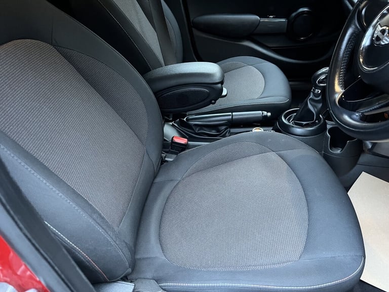 2017 MINI Hatch 1.5 Cooper D 5dr Auto HATCHBACK DIESEL Automatic