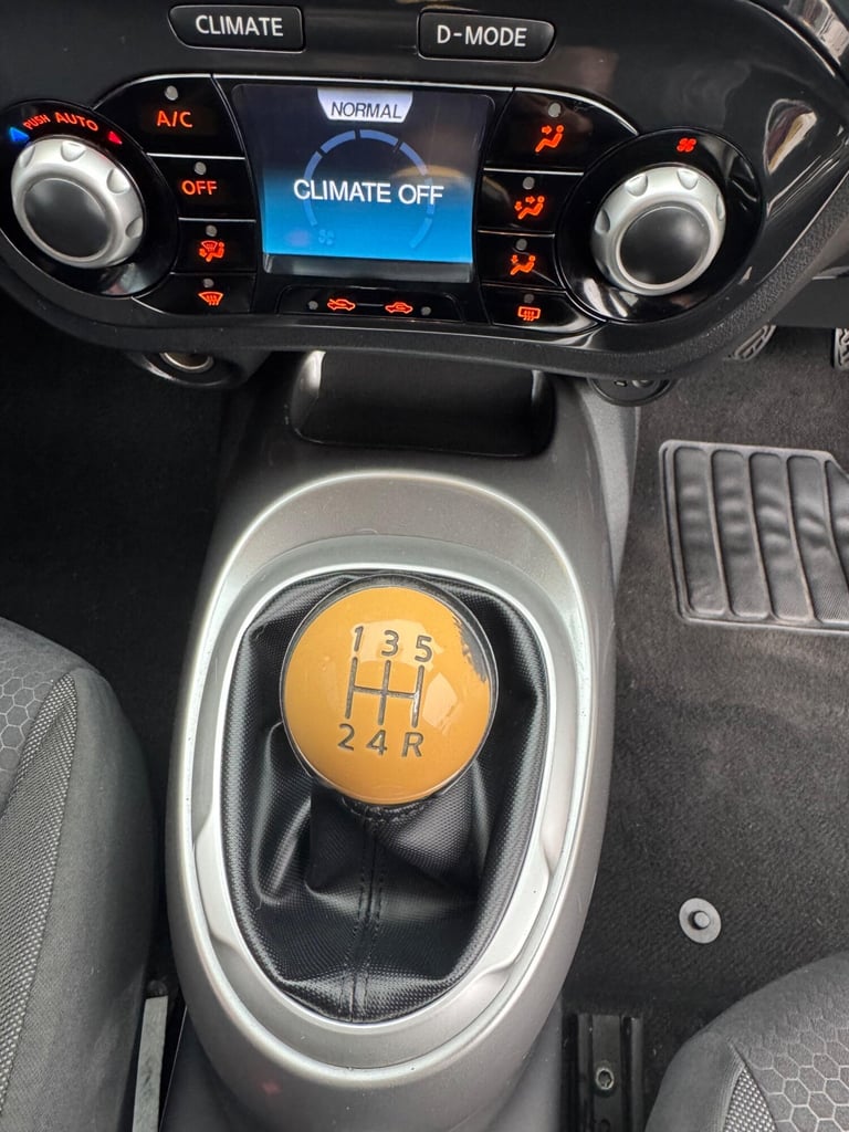 2011 Nissan Juke 1.6 Acenta Euro 5 5dr HATCHBACK Petrol Manual