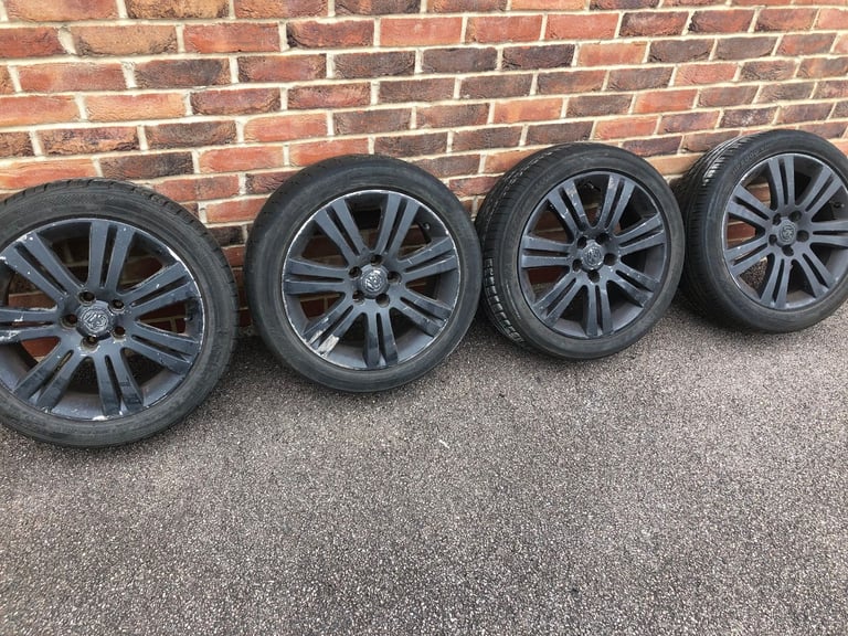 Vauxhall alloys 17 inch  5x110 good tyres 