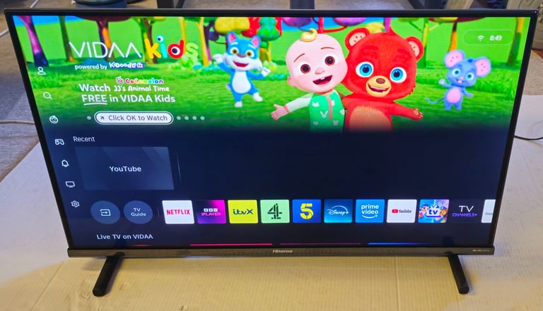 Hisense 32 inch smart full HD Qled TV with remote 