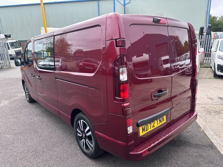 2023 Renault Trafic 2.0 dCi Blue LL30 Sport+ Crew Van Double Cab 150ps