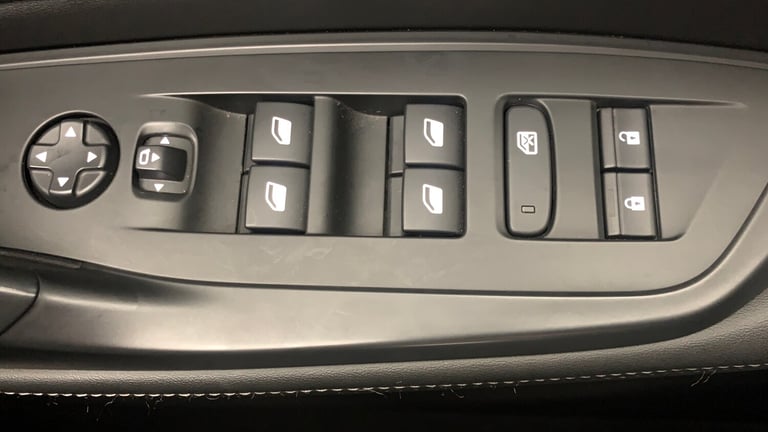 2024 Peugeot 308 SW 1.6 12.4kWh Allure Premium Estate 5dr Petrol Plug-in Hybrid e-EAT Euro 6 (s E...