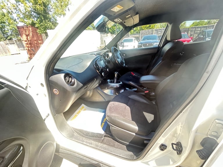 2016 Nissan Juke 1.2 DiG-T N-Connecta 5dr HATCHBACK Petrol Manual