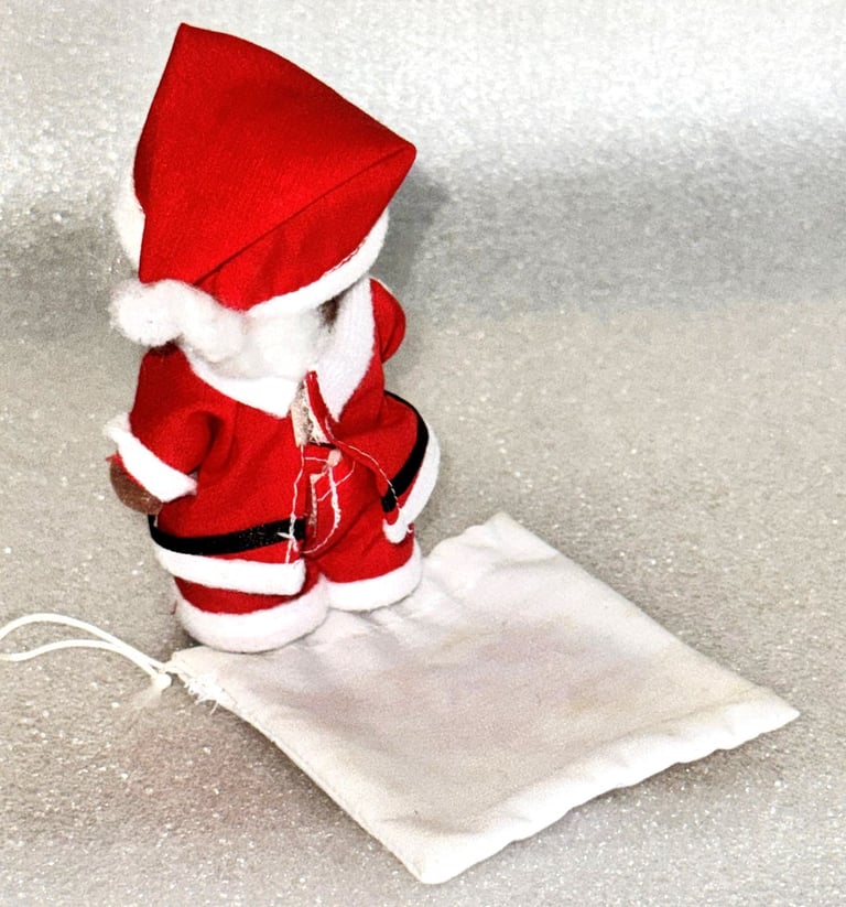 Sylvanian Families Limited Edition Father Christmas Set #3283