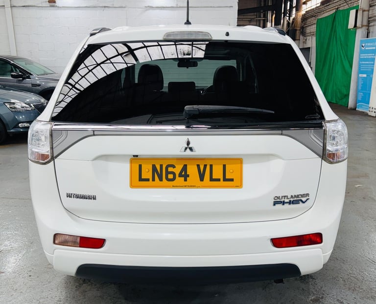 2014 Mitsubishi Outlander 2.0h 12kWh GX4h CVT 4WD Euro 5 (s/s) 5dr ESTATE Petrol/Electric Hybrid ...