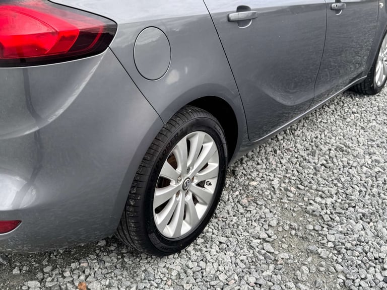 2017 Vauxhall Zafira Tourer 1.4 Zafira Tourer Design T 5dr MPV Petrol Manual