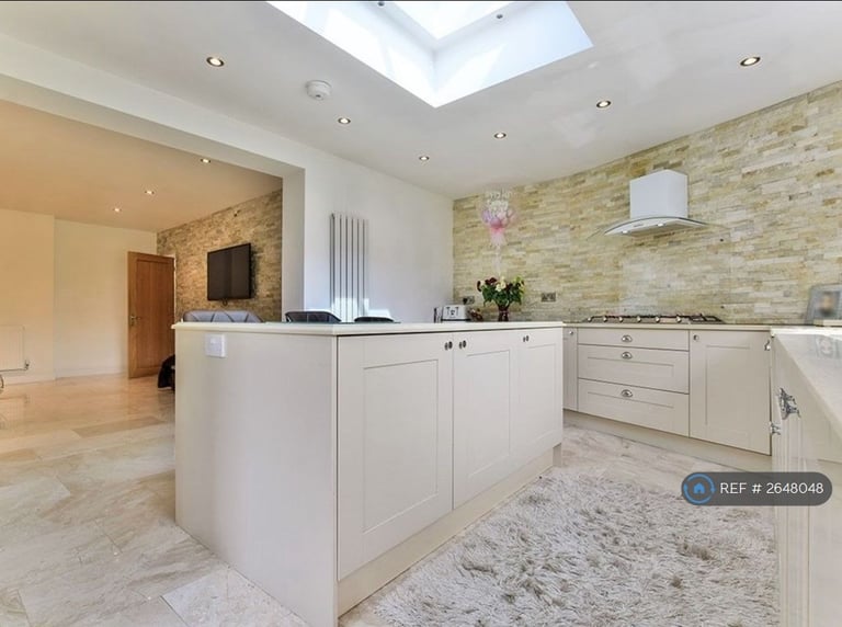 4 bedroom house in Oakfield Road, Alderley Edge, SK9 (4 bed) (#2648048)
