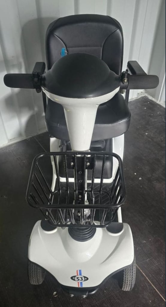 Like New. Hillman 5mph. 19St. 31mls R. Carboot Mobility Scooter 