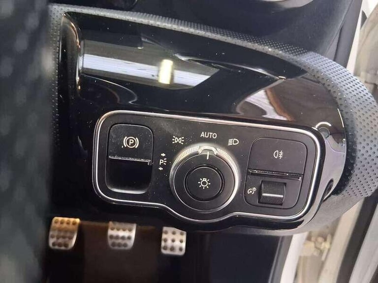 2019 Mercedes-Benz A-Class 1.3 A200 AMG Line Hatchback 5dr HATCHBACK Petrol Manual