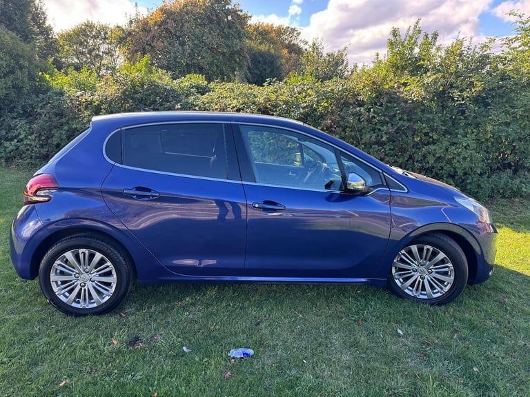 2017 Peugeot 208 1.2 Allure 5Dr Hatch £4250
