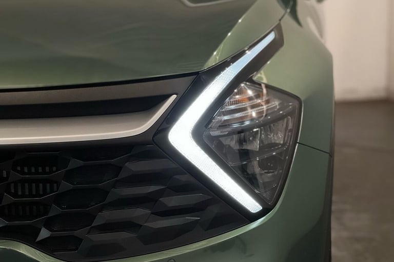 2023 73 KIA SPORTAGE 1.6 T-GDI 13.8KWH 3 SUV 5DR PETROL PLUG-IN HYBRID AUTO AWD 