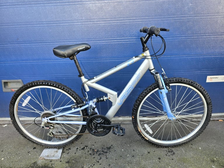 Unisex mountain bike APOLLO FS.26  Wheels 26" Frame 17"  VGC!