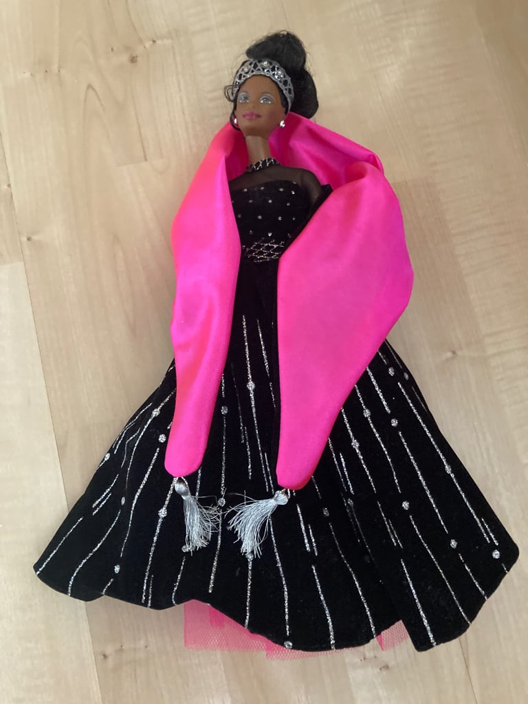 1998 Happy Holidays Special Edition Barbie