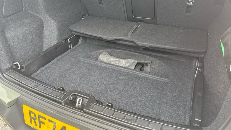 2025 Volvo XC40 Plus, B4 Mild hybrid, Petrol, Dark Estate Petrol Automatic