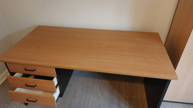 Desk for home or office 