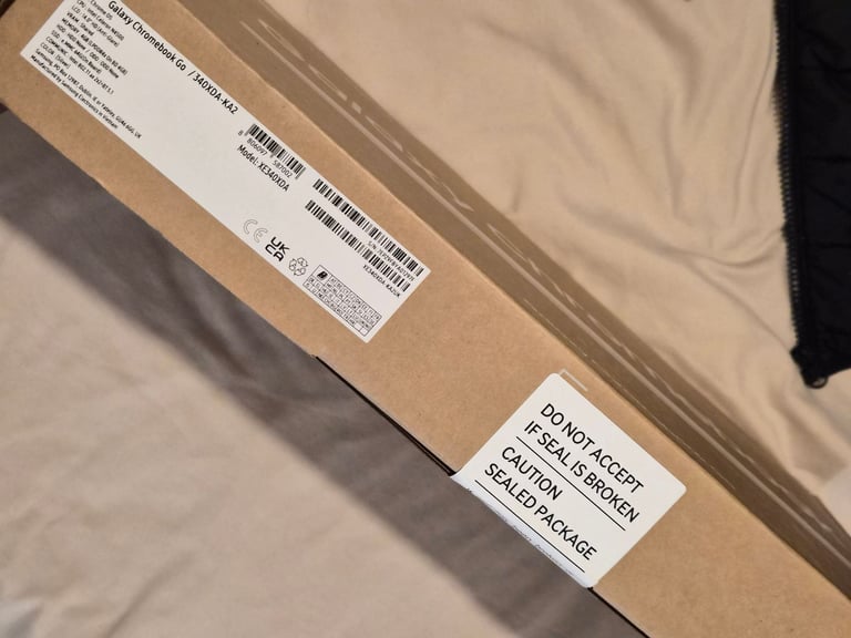 📦 Brand New Samsung Galaxy Chromebook Go – Unopened – £250 (Save £50!) 💻✨
