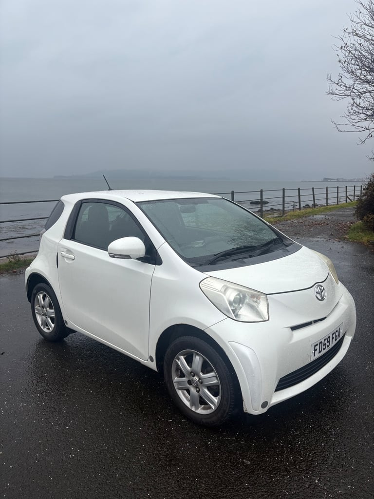 Toyota, IQ, Hatchback, 2010, Manual, 998 (cc), 3 doors