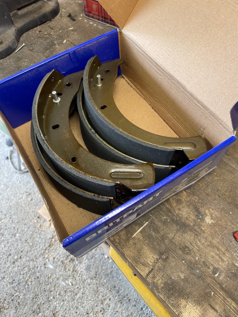 image for Landrover series front brake shoes