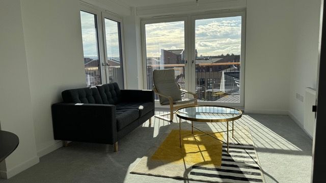 New build one bedroom apartment in central location