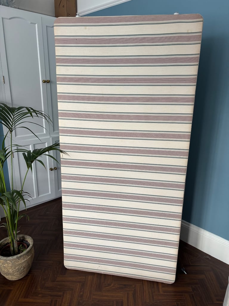 image for Single Divan Bed – Cream Colour – Good Condition