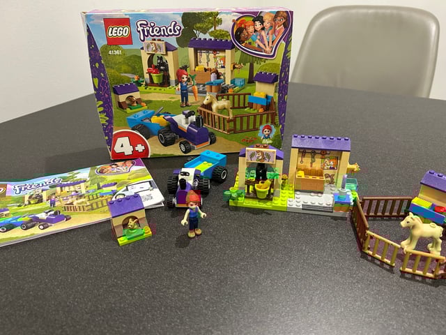 Lego Friends Mia's Foal Stable 41361 (4+) in Binfield