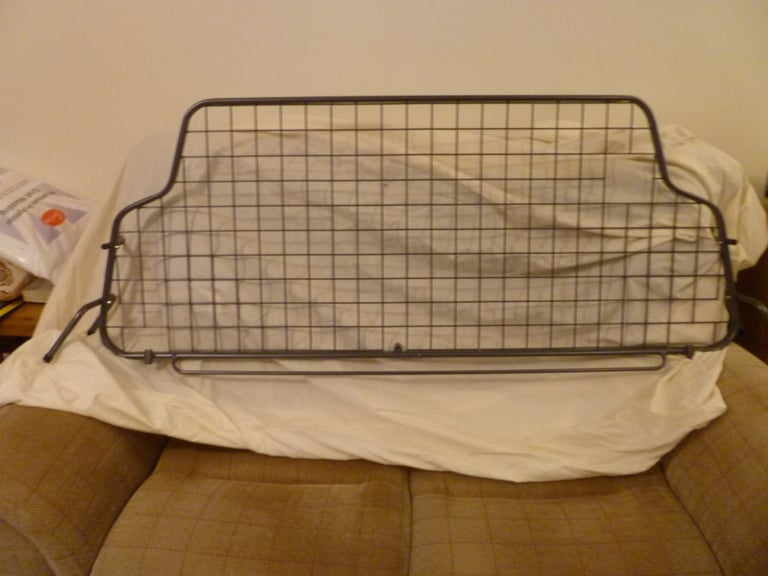image for TRAVALL Dog Guard for Peugeot Partner or Citroen Berlingo