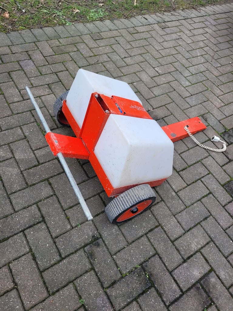 Countax Westwood lawngroomer lawn groomer trailer spreader