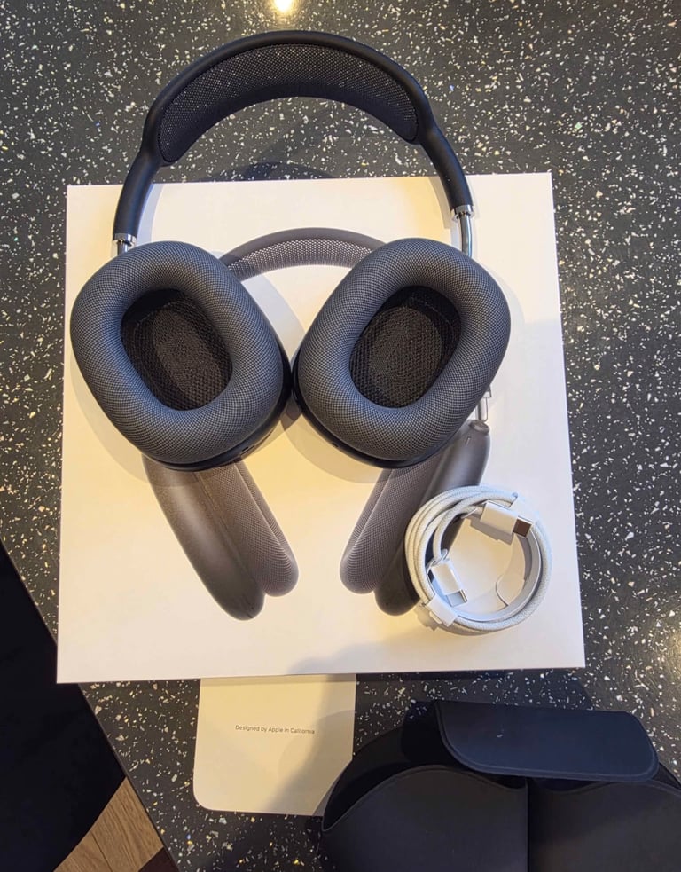 Apple AirPods Pro max 