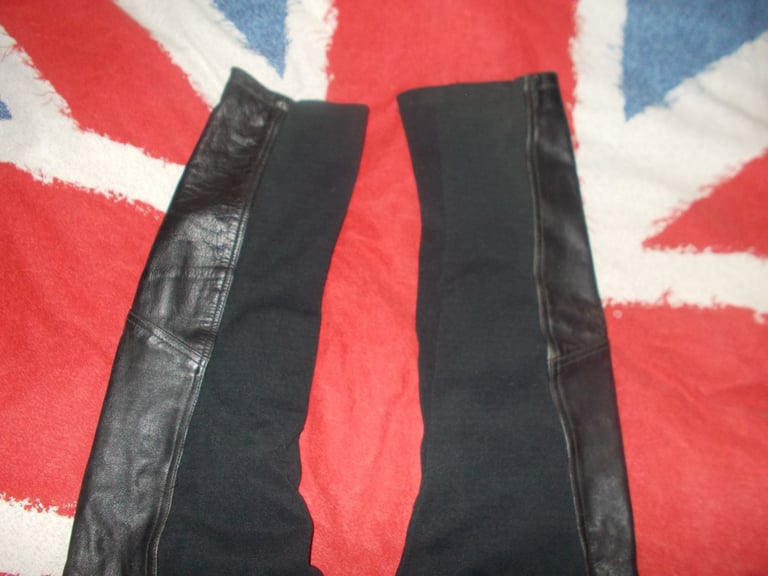 J&S Black Leather Motorcycle Trousers with Belt Size 16 Armoured