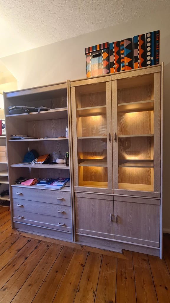 Display cabinet with 6 lights/2 glass doors. Collect London SW6 1UP