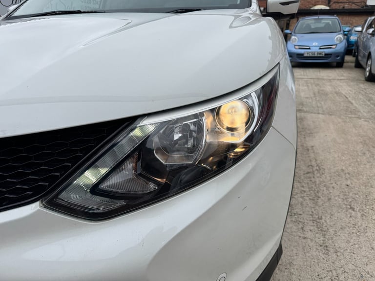 2017 Nissan Qashqai 1.2 DIG-T N-Connecta SUV 5dr Petrol XTRON 2WD Euro 6 (s/s)