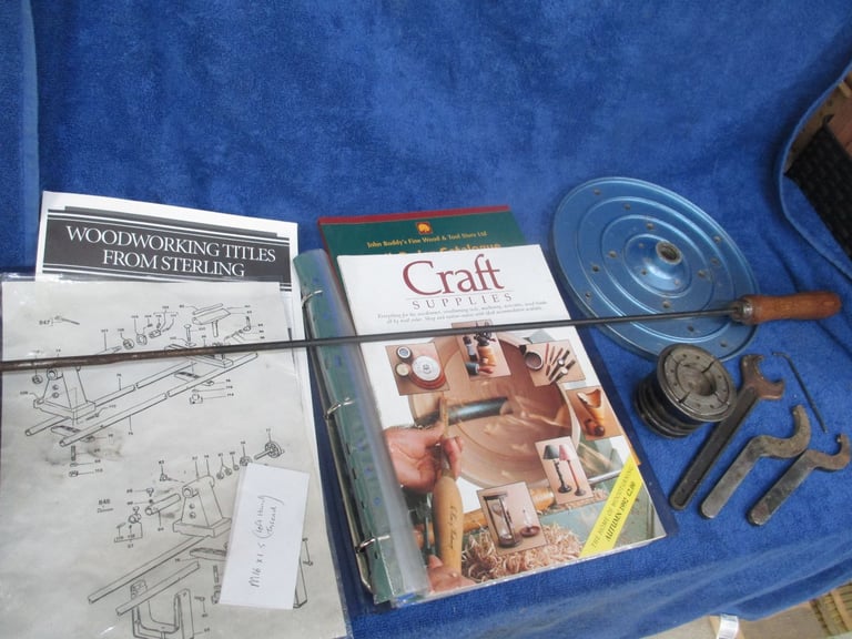 12 x Wood Turning tools Gouges Chisels Chuck Spanners Wood Blanks Hardware PLUS FREE LATHE
