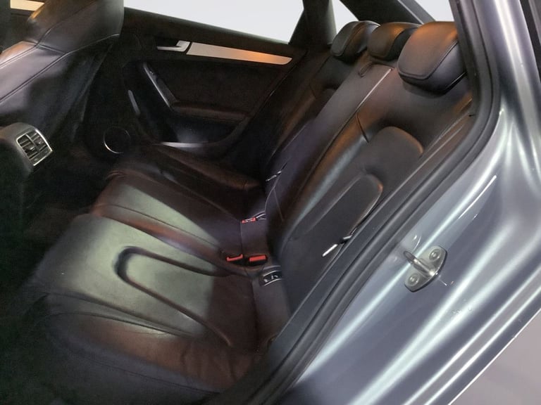 2010 Audi A4 3.2 FSI V6 S line Special Edition Saloon 4dr Petrol Tiptronic quattro Euro Saloon Pe...